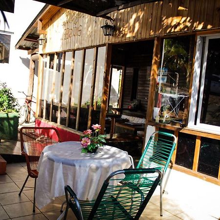 Krieger Haus Hostel Puerto Iguazú Exterior foto