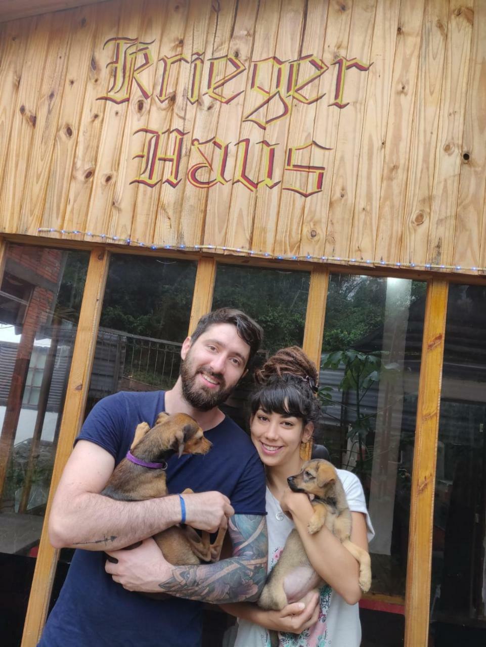 Krieger Haus Hostel Puerto Iguazú Exterior foto